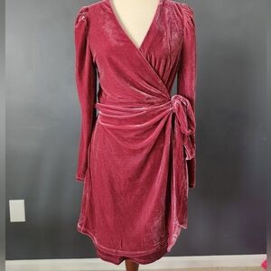 Le Soir Par Molly Bracken New Without Tags Women's M Pink Velvet Wrap Dress